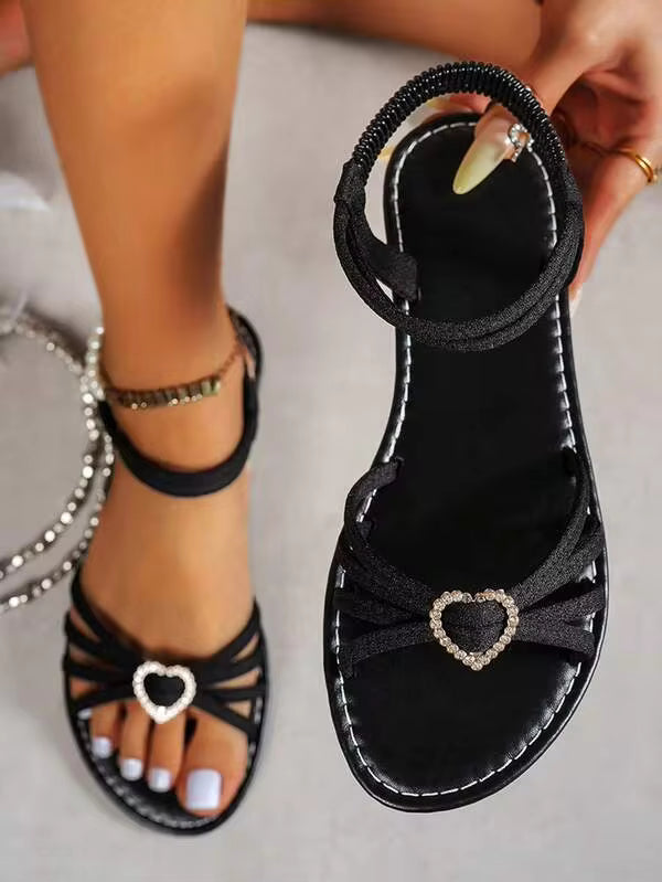 Women's Fashion Flat Sandals, Elegant Heart-Shaped Buckle Decor, Criss-Cross Strap, Suitable For Indoor And Outdoor Occasions, Cute Beach Vacation Shoes
